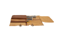 Carica l'immagine nel visualizzatore di Gallery, Rotolo portacoltelli in pelle